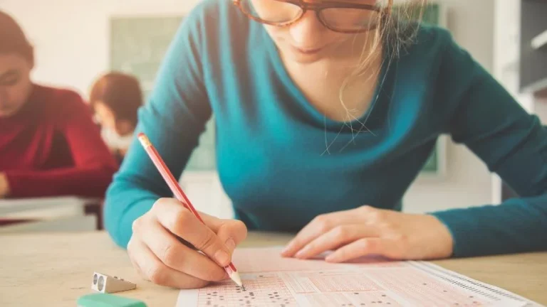 Concursos Públicos: Mais de 52.700 Vagas Abertas para Níveis Fundamental, Médio e Superior em Diversos Órgãos