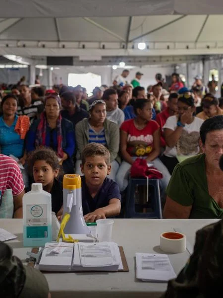 Venezuelanos no Brasil: Maior Grupo Estrangeiro Enfrenta Trabalho Precário e Exploração